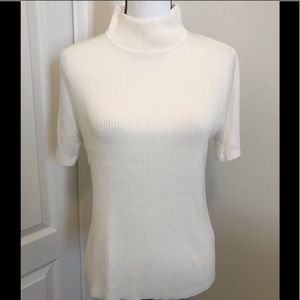 ✨Croft and Barrow Cream Mock Neck Sweater